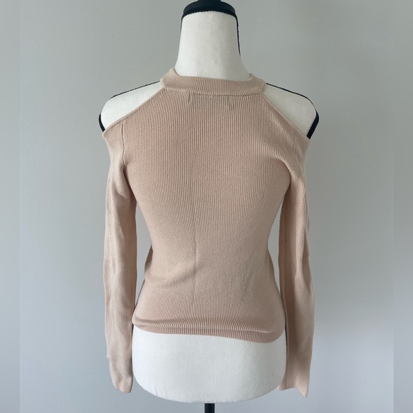 Zara Knit - Picture 3 of 4